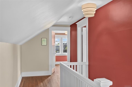 307 3Rd St, Courtenay, BC 