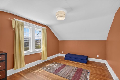 307 3Rd St, Courtenay, BC 