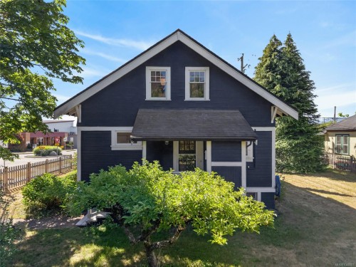 307 3Rd St, Courtenay, BC 