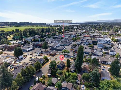307 3Rd St, Courtenay, BC 