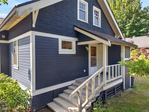 307 3Rd St, Courtenay, BC 
