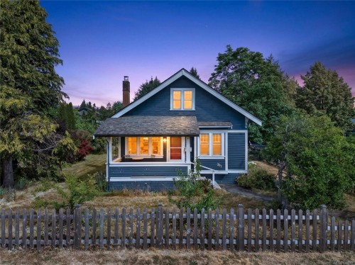 307 3Rd St, Courtenay, BC 