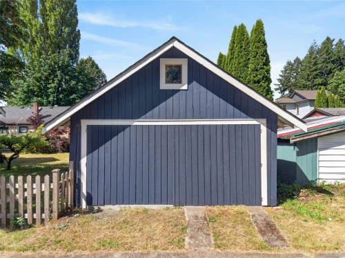 307 3Rd St, Courtenay, BC 