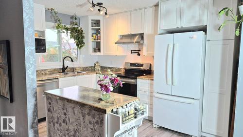 5201 56A St, Beaumont, AB 