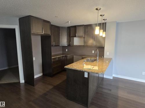 2207 44 Av Nw, Edmonton, AB 