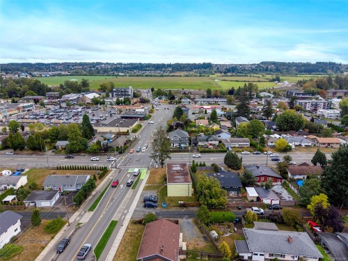 504 17Th St, Courtenay, BC 