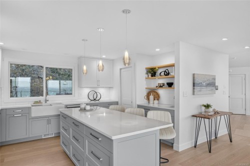 3819 Sundown Dr, Nanaimo, BC 