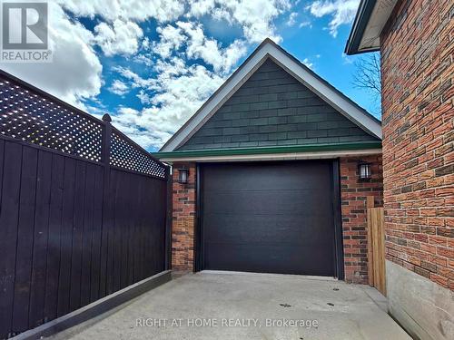 LOWER LEVEL - 92 CADILLAC AVENUE S , Oshawa, Ontario L1H 5Z2 4