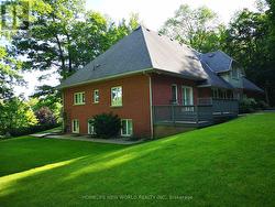 36 COUNTRY HEIGHTS DRIVE Richmond Hill, ON L4E 3M8