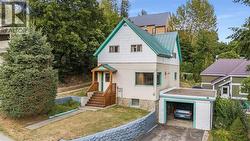 1924 Davis Street  Rossland, BC V0G 1Y0