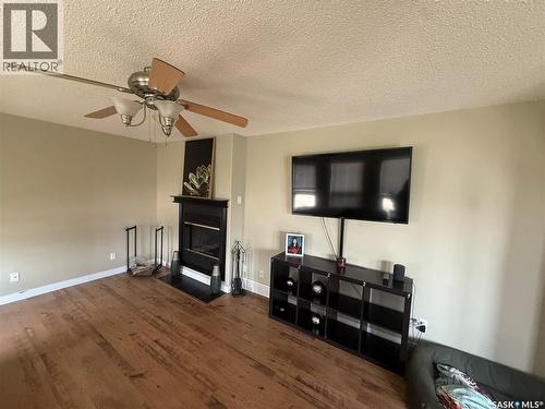 6 Shaw Place, Assiniboia, SK 
