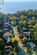 954 BEECHWOOD AVENUE  Mississauga, ON L5G 4E2