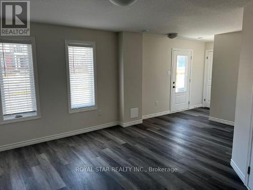 32 - 2529 MEADOWLANDS WAY , London North, Ontario N6G 5L8 2