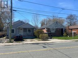 222 & 224 KENNEDY ROAD  Toronto, ON M1N 3P5