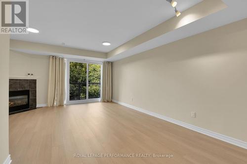 64 Mayflower Private, Ottawa, ON 