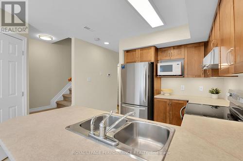 64 Mayflower Private, Ottawa, ON 