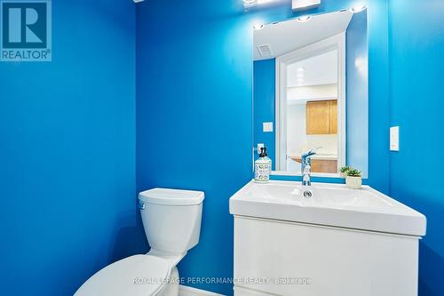 64 Mayflower Private, Ottawa, ON 