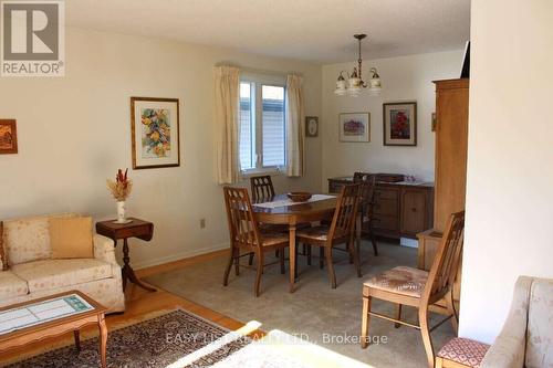 2154 Dutton Crescent, Ottawa, ON 