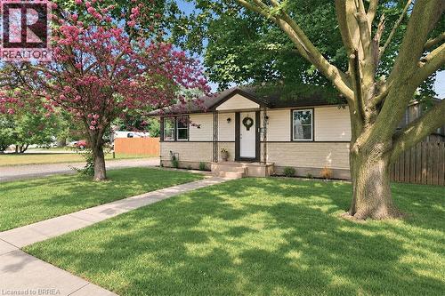 27 FRANK Street  Brantford, ON N3T 5C8