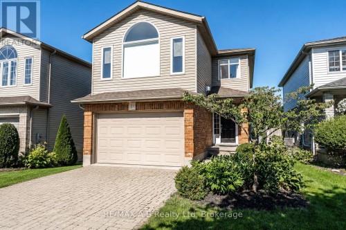 10 BUCKINGHAM DRIVE  Stratford, ON N5A 7Z9