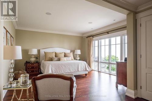 6 Ennisclare Drive W, Oakville, ON 