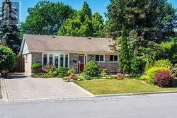 38 ABBEY ROAD  Brampton, ON L6W 2T8