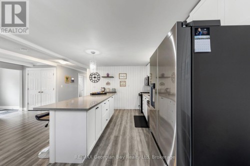 2384 Whetham Road, Springwater, ON 