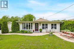 34 GLENWOOD DRIVE  Wasaga Beach, ON L9Z 2K5