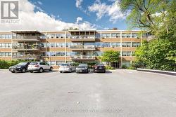 304 - 160 THE DONWAY W Toronto (Banbury-Don Mills), ON M3C 2G1
