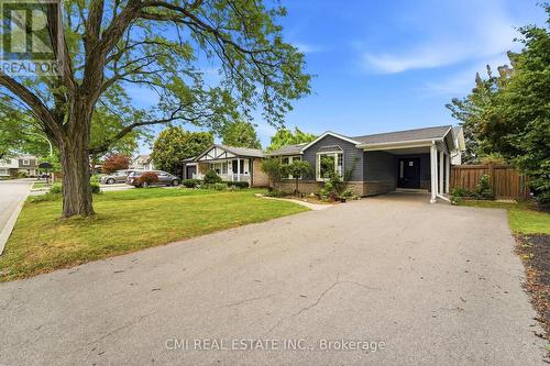 677 Lomond Crescent, Burlington, ON 