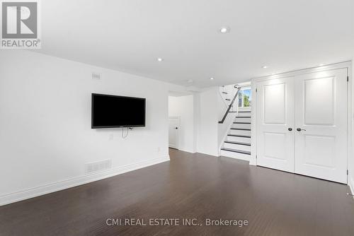 677 Lomond Crescent, Burlington, ON 