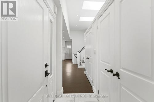 677 Lomond Crescent, Burlington, ON 