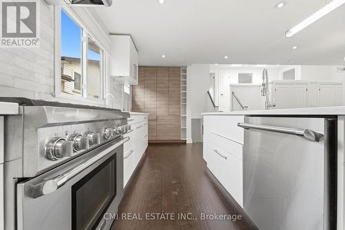 677 Lomond Crescent, Burlington, ON 