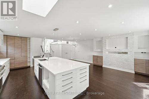 677 Lomond Crescent, Burlington, ON 