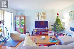 207 1694 Cedar Hill Cross Rd  Saanich, BC V8P 2P7