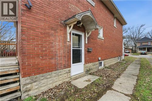 27 ALBERT Street Unit# Upper , Welland, Ontario L3B 4L1 2