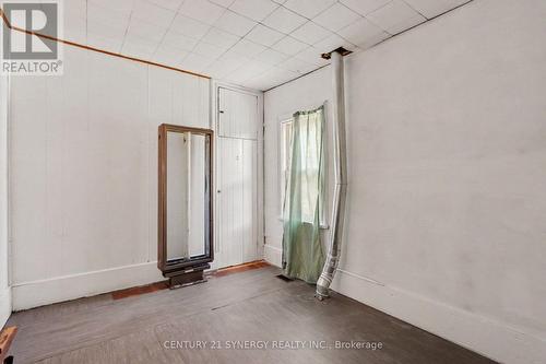 37 Smiths Falls Avenue, Smiths Falls, ON 