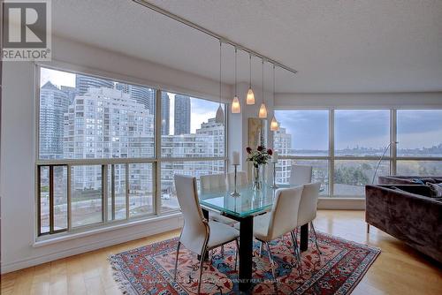 802 - 2267 LAKE SHORE BOULEVARD , Toronto, Ontario M8V 3X2 4