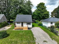 84 VICTORIA BOULEVARD Huron East (Vanastra), ON N0M 1L0