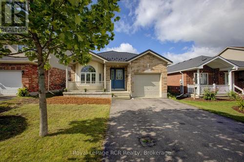952 GZOWSKI STREET  Centre Wellington (Fergus), ON N1M 3V9