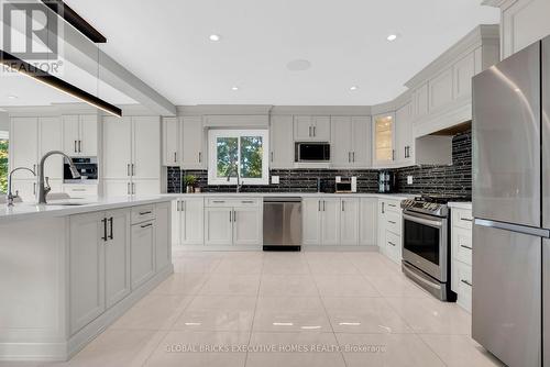 2169 Bonfield Court, Burlington, ON 