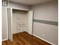 Basement suite - Bedroom - 