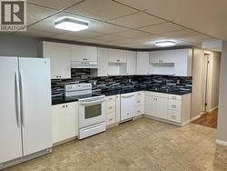Basement suite - Kitchen - 