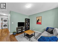 Bonus living room - 