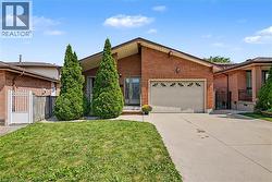 14 INDIAN Crescent Hamilton, ON L8V 4V6