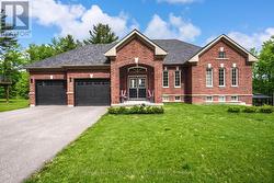 82 DIAMOND VALLEY DRIVE  Oro-Medonte, ON L0L 2E0