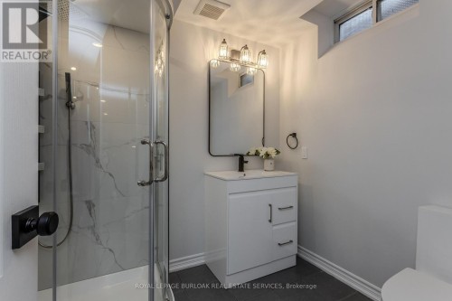 5190 Wood Crescent, Burlington, ON 