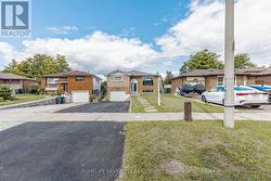 3701 KEENAN CRESCENT  Mississauga, ON L4T 3M1