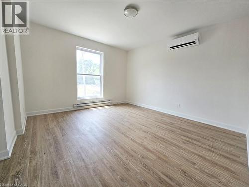 63 MAIN Street E Unit# 2 , Grimsby, Ontario L3M 1M7 2