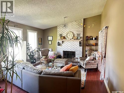 895 Brimacombe Drive, Weyburn, SK 